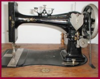 Photo of antique "Favorite" sewing machine owned by Dottie Gantt